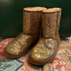 Gold Women’s UGG size W9